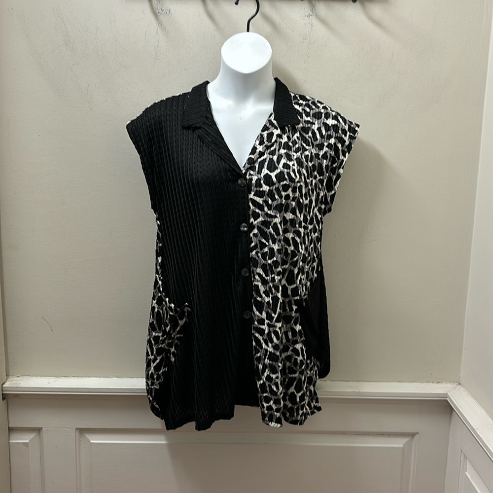 Damee Inc blouse